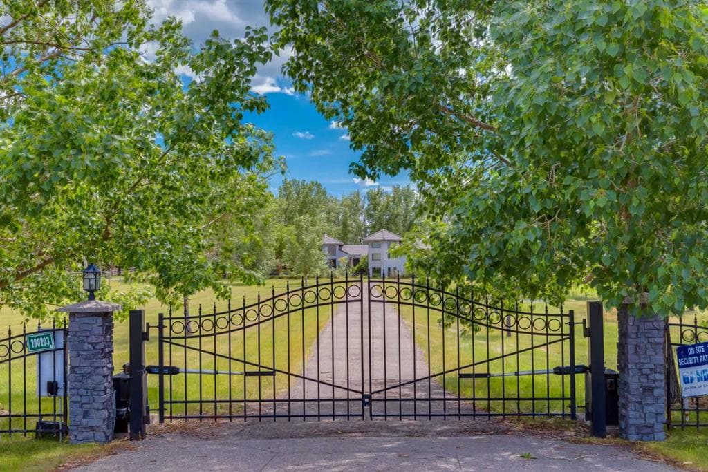 3-bed Detached for sale at 280203 Township Road 235A, Rural Rocky View County