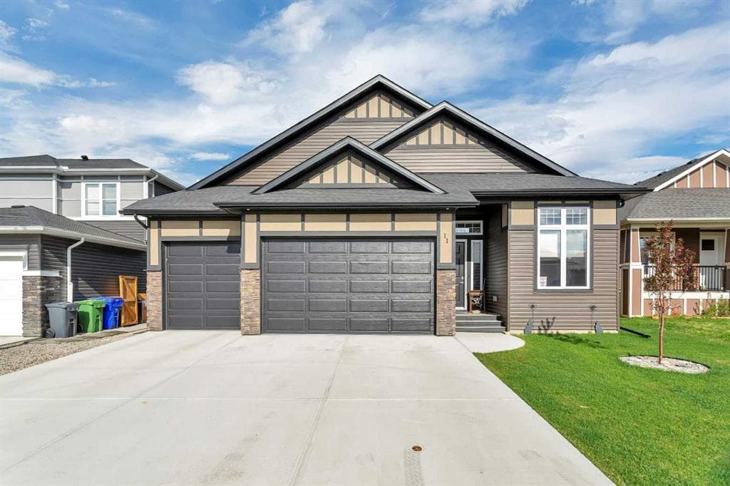 4-bed Detached for sale at 11 Vireo Avenue, Olds