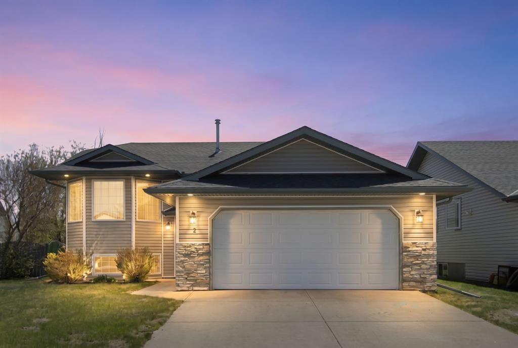 3-bed Detached for sale at 2 Madison Court, Strathmore