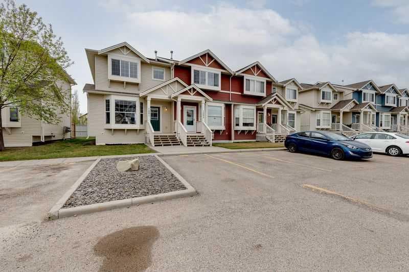 3-bed Townhouse for sale at 1001, 703 Luxstone Square SE, Airdrie