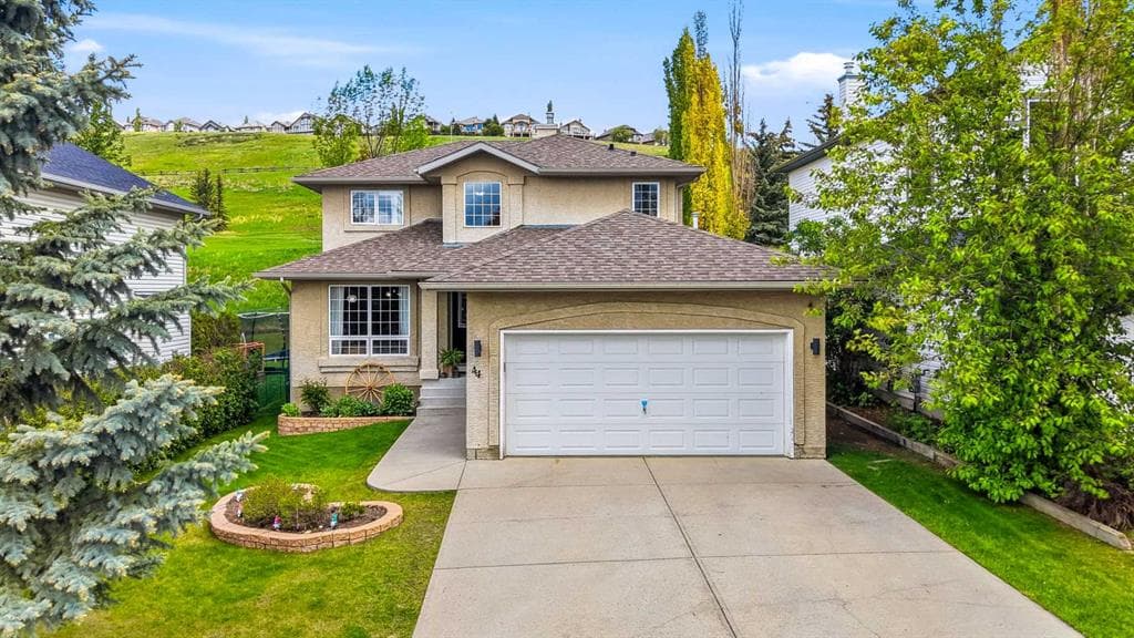 3-bed Detached for sale at 44 Gleneagles View, Cochrane