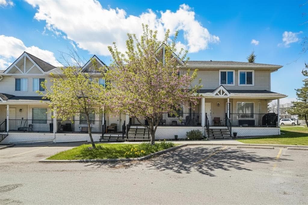 4-bed Townhouse for sale at 112, 950 Arbour Lake Road NW, Calgary