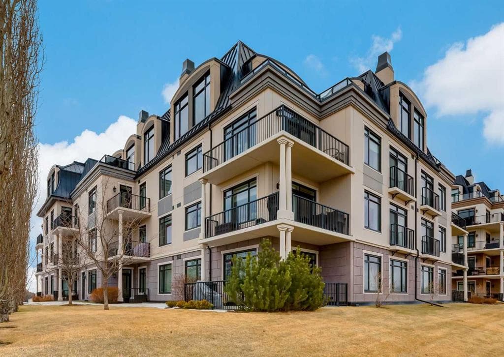 2-bed Apartment for sale at 102, 121 Quarry Way SE, Calgary