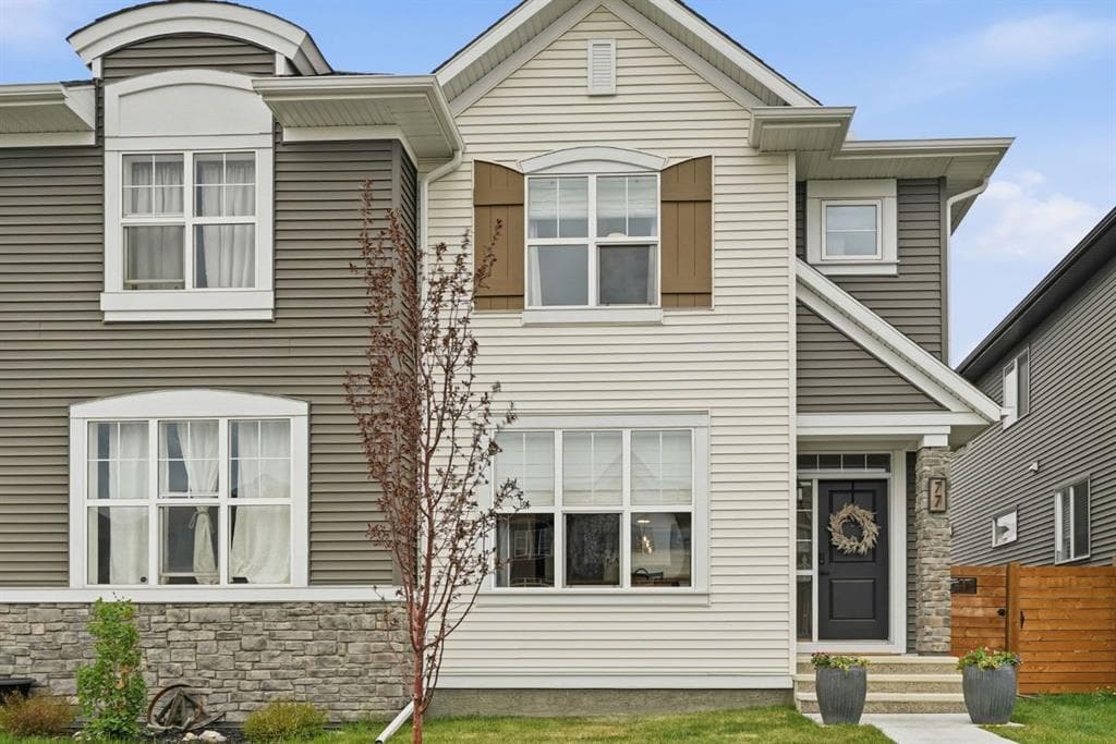 77 Wolf Gate — photo 1