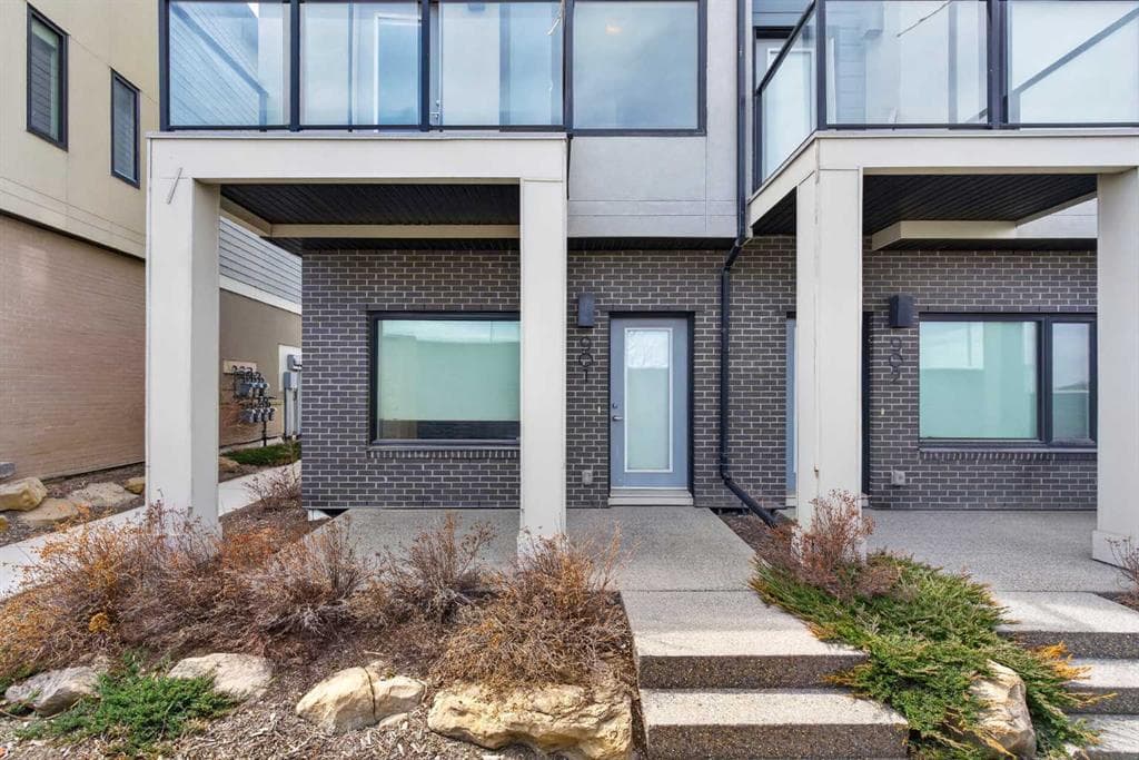 2-bed Townhouse for sale at 901, 218 Sherwood Square NW, Calgary