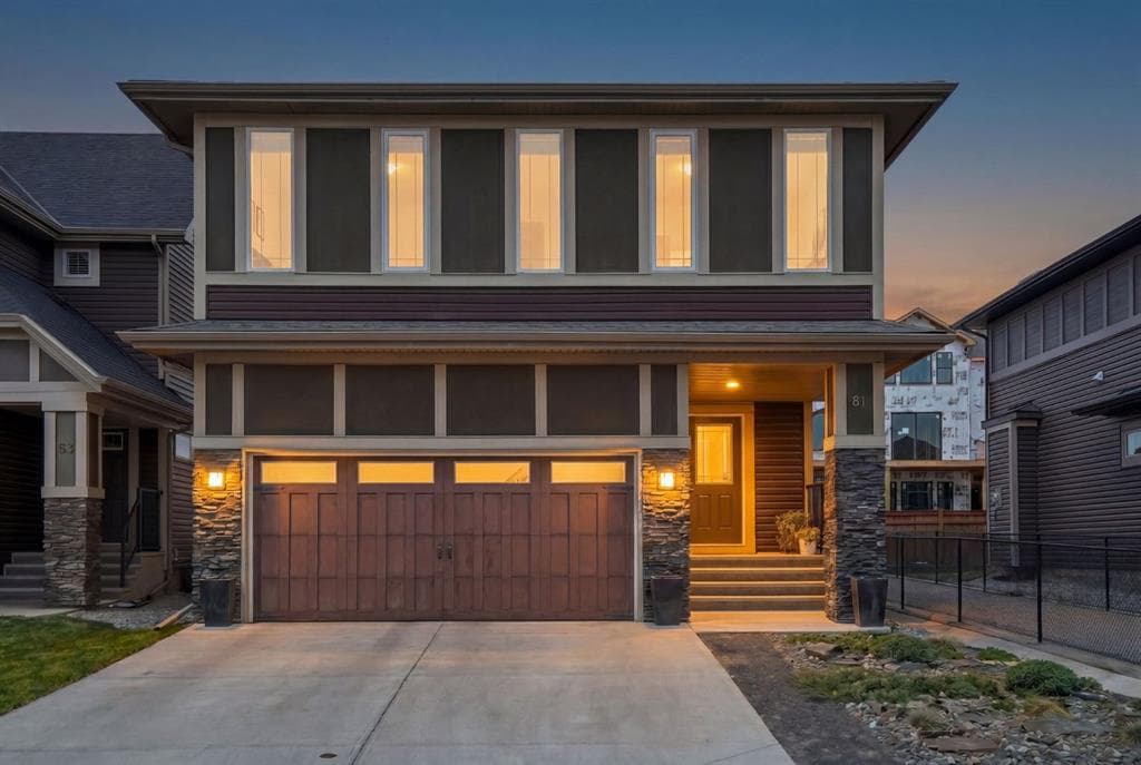 81 Mount Rae Heights — photo 1