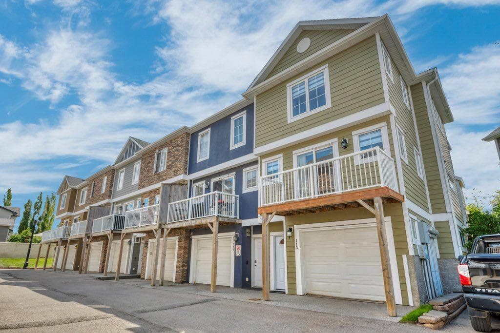 2-bed Townhouse for sale at 113 Indigo Lane, Chestermere