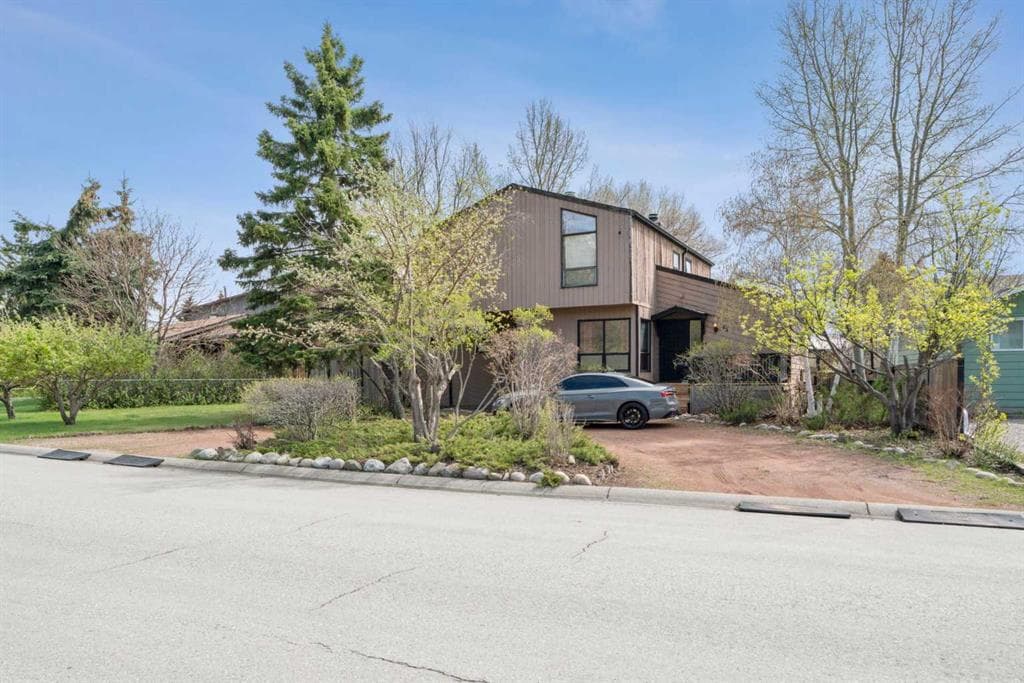 65 Carolina Drive — photo 1