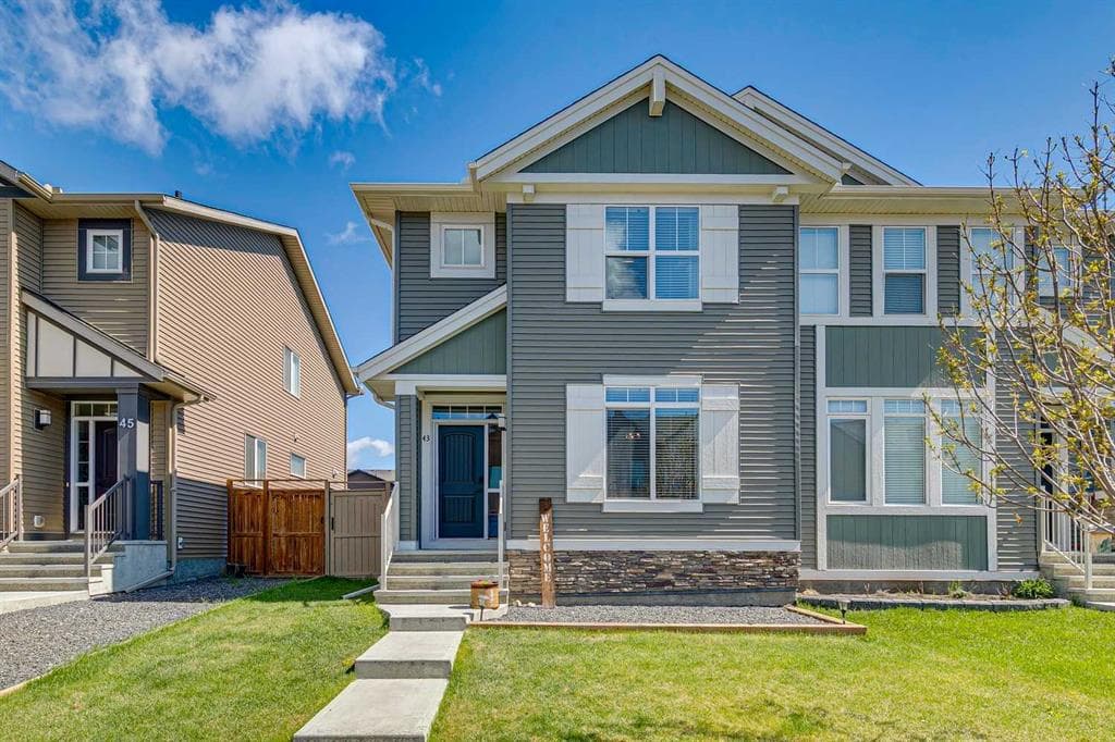 43 Willow Crescent — photo 1