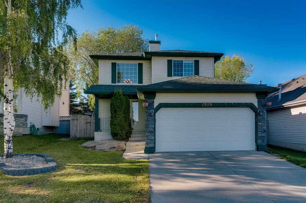 2828 Douglasdale Boulevard SE — photo 1
