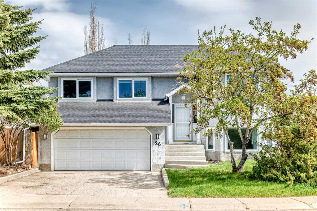 5-bed Detached for sale at 26 Green Meadow Drive, Strathmore