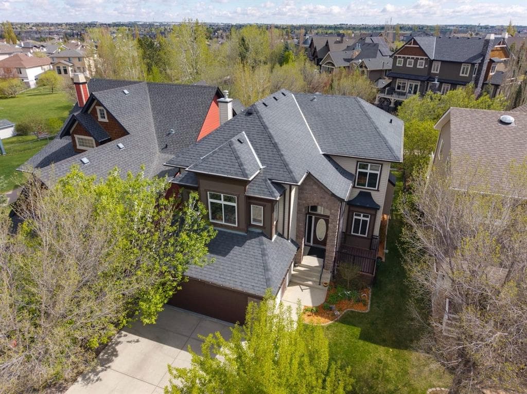 4-bed Detached for sale at 957 Coopers Drive SW, Airdrie