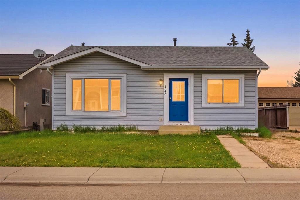 128 Ridgegate Way SW — photo 1