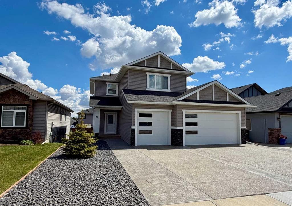 3-bed Detached for sale at 78 Lakes Estates Circle, Strathmore