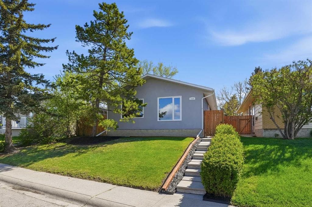 1420 Marlyn Way NE — photo 1