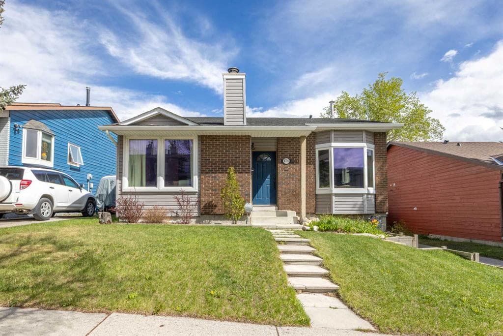 4-bed Detached for sale at 6716 Ranchview Drive NW, Calgary