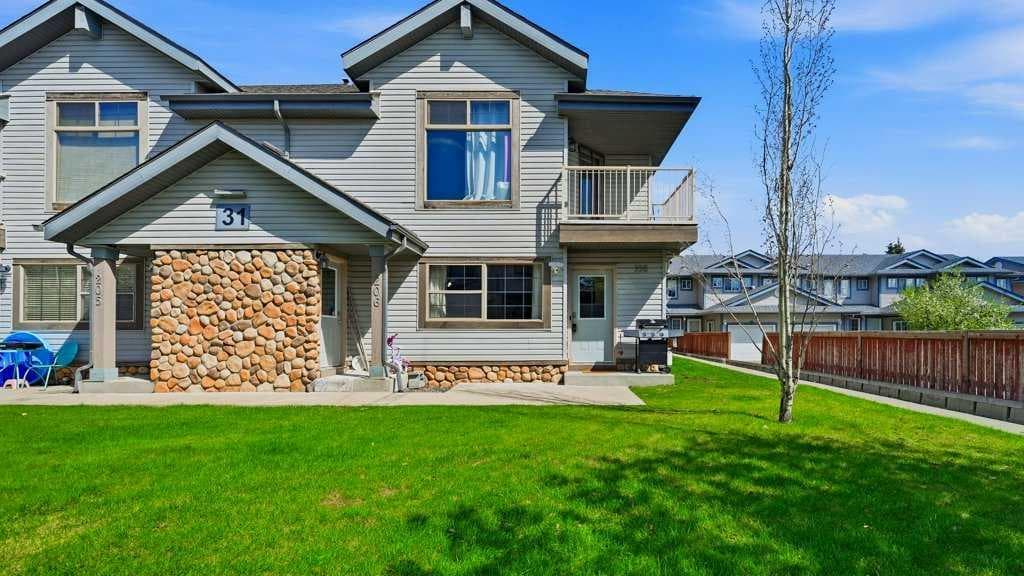2-bed Townhouse for sale at 106, 31 Everridge Square SW, Calgary
