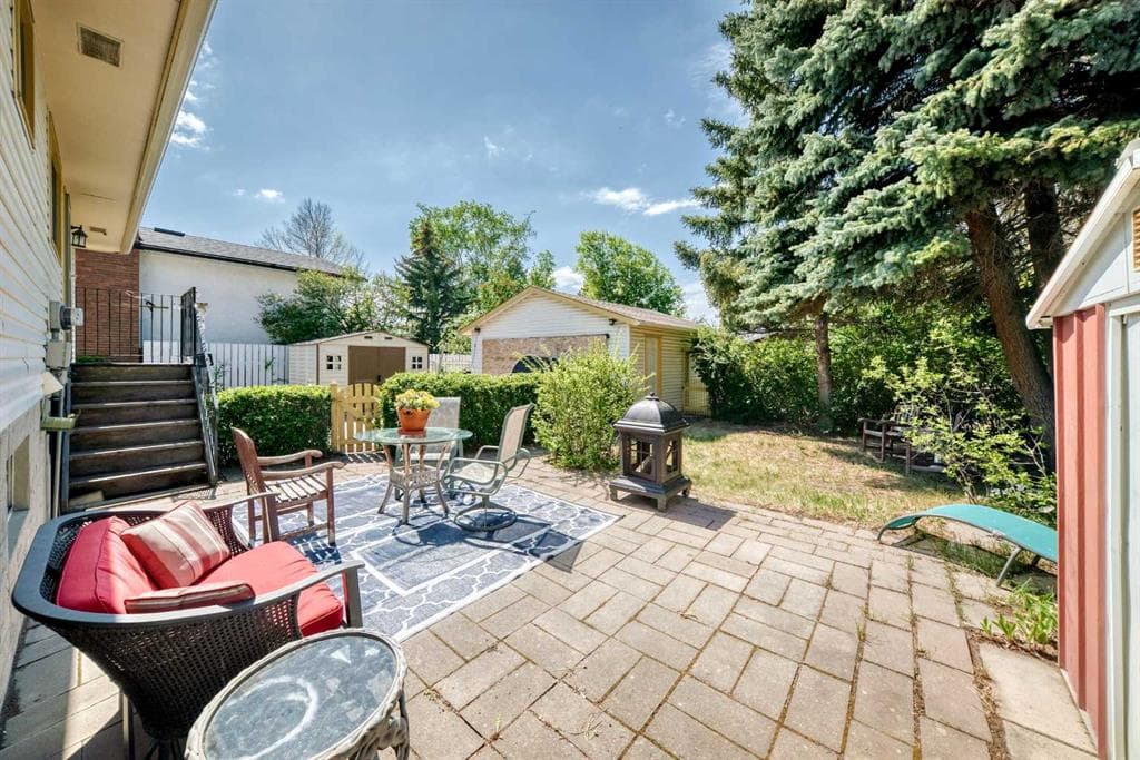 4-bed Detached for sale at 5539 Dalhart Road NW, Calgary