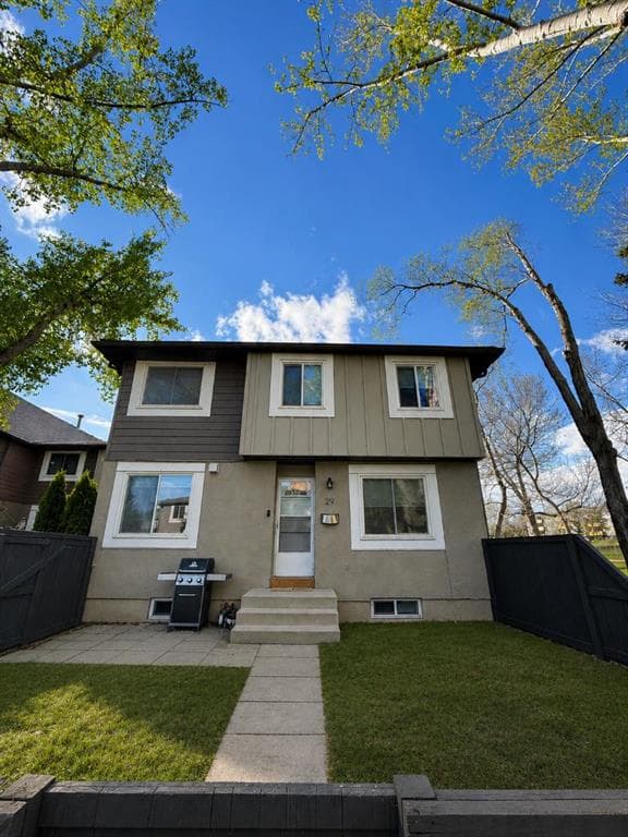 3-bed Townhouse for sale at 29, 4936 Dalton Drive NW, Calgary