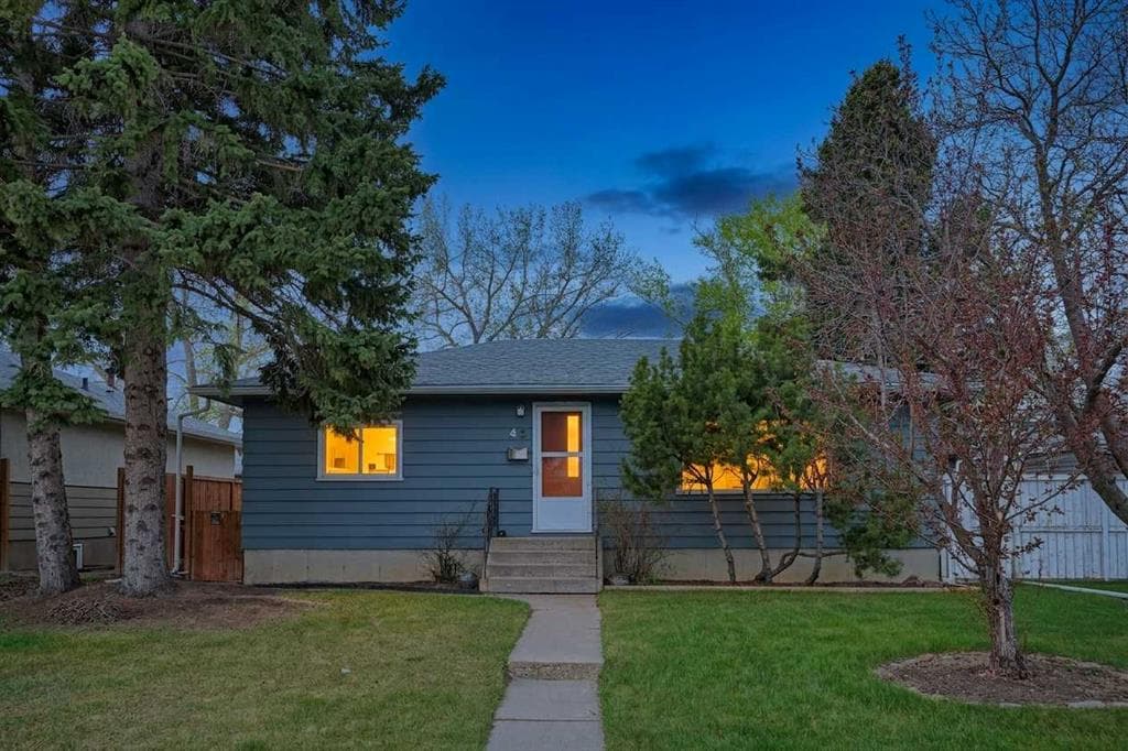 4-bed Detached for sale at 43 Coleridge Road NW, Calgary