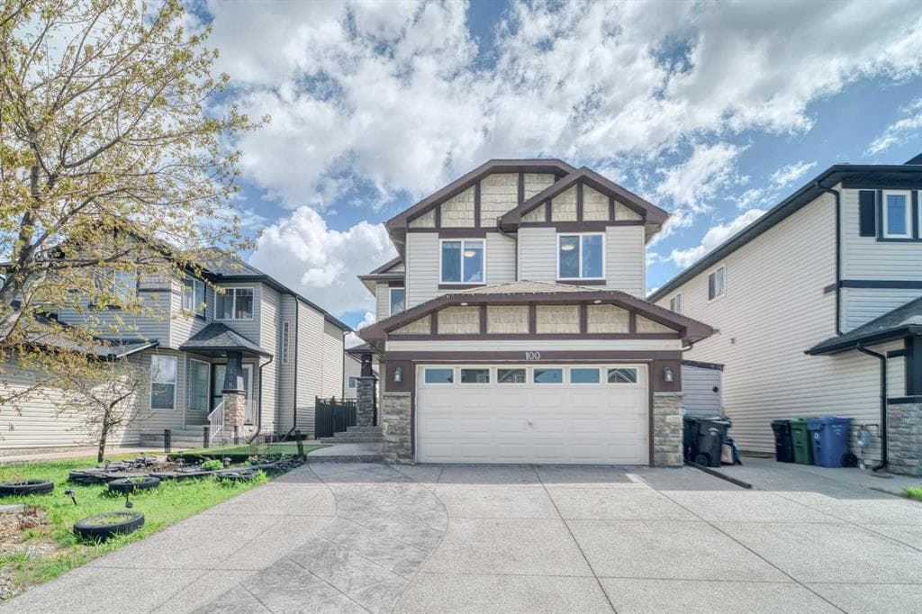 100 Royal Birch Crescent NW — photo 1
