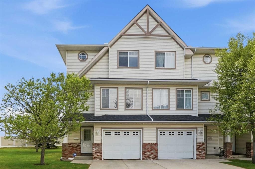 3-bed Townhouse for sale at 62 Country Hills Cove NW, Calgary