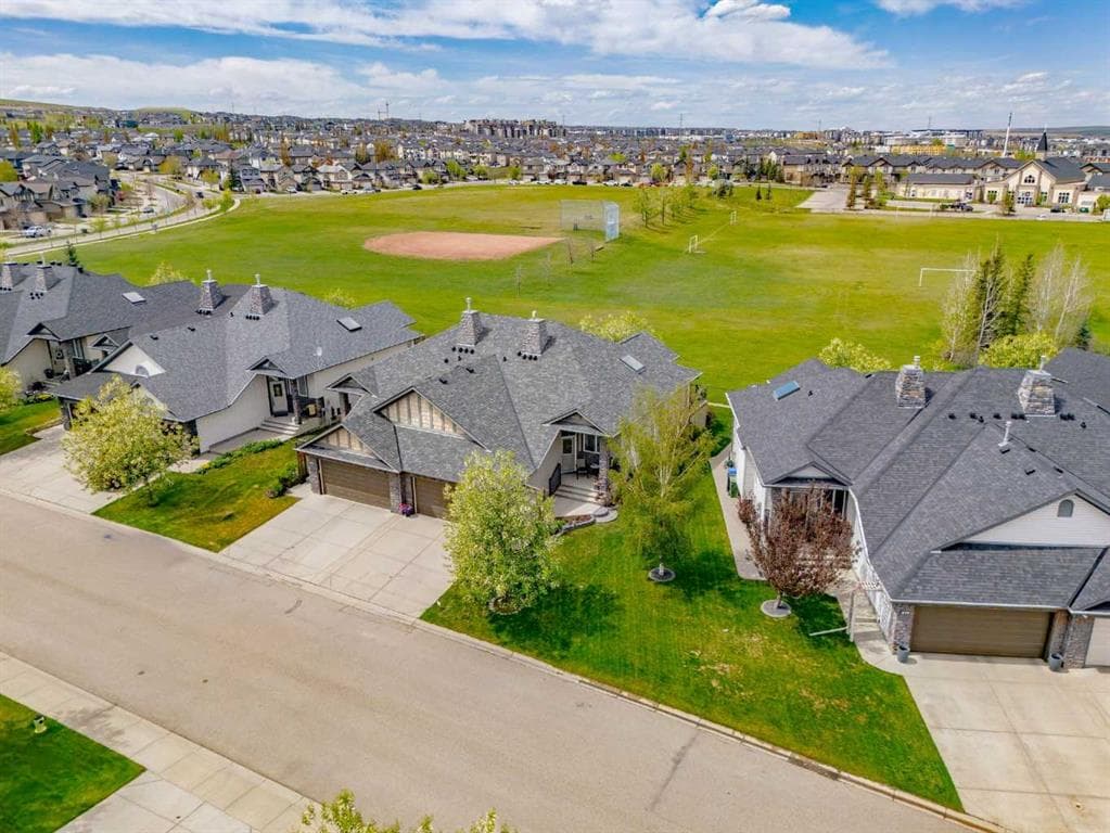 3-bed Semi-detached for sale at 38 Kincora Terrace NW, Calgary