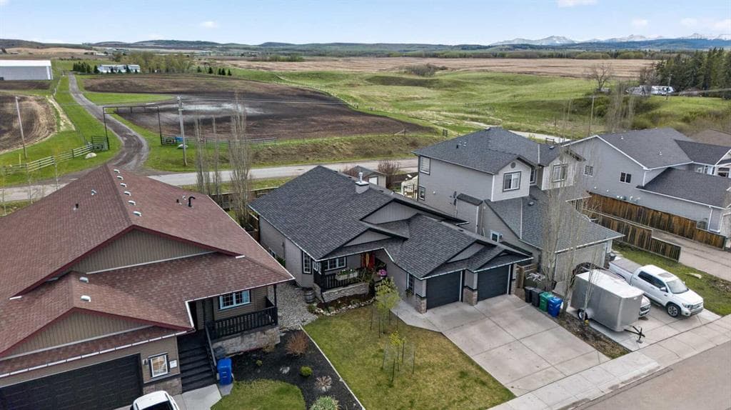 4-bed Detached for sale at 238 Willow Ridge Manor, Diamond Valley
