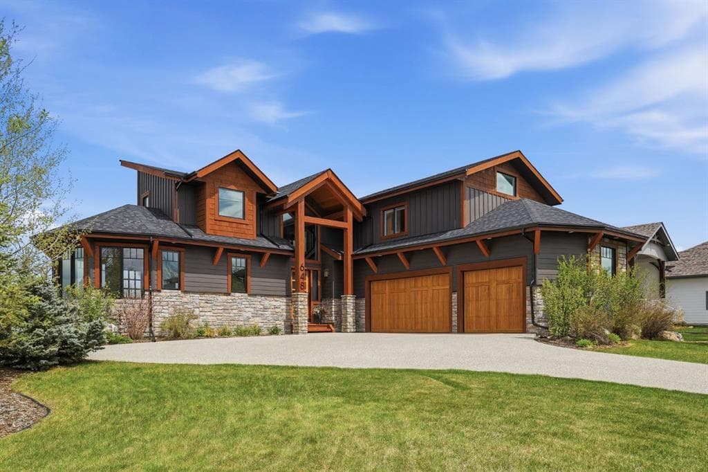 4-bed Detached for sale at 648 Montclair Place, Rural Rocky View County