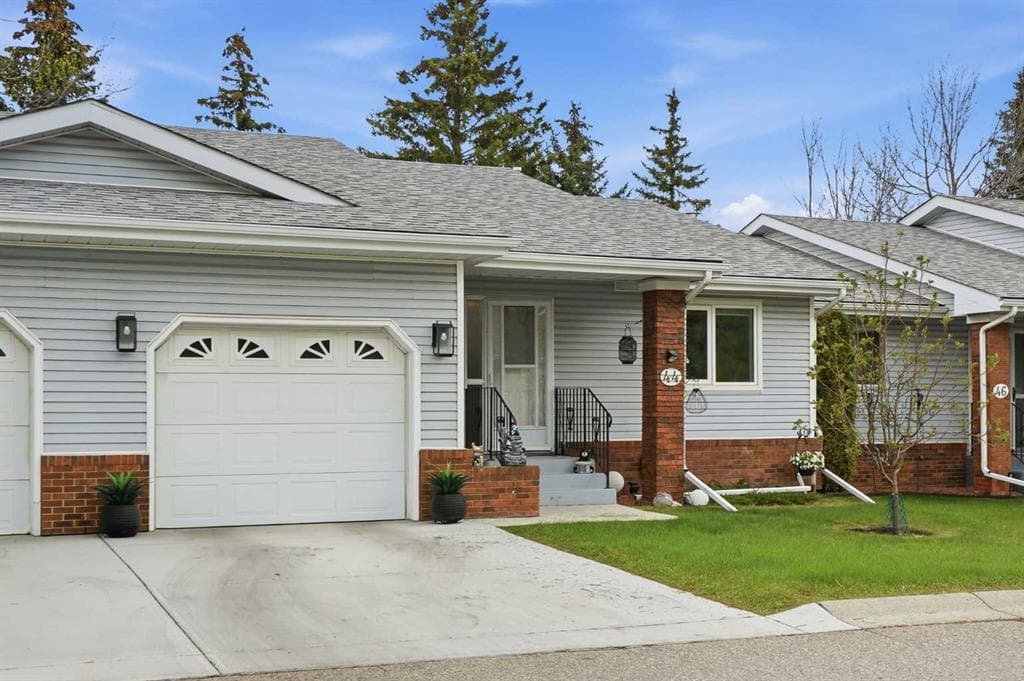 3-bed Townhouse for sale at 44 Vandoos Gardens NW, Calgary