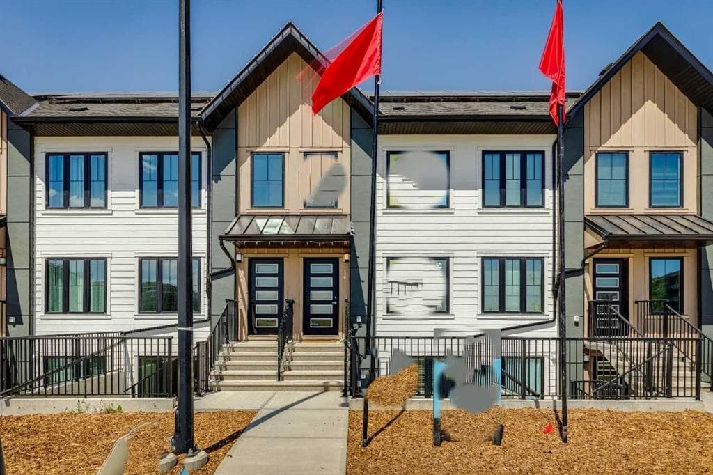 2-bed Townhouse for sale at 207, 40 Livingston Parade NE, Calgary