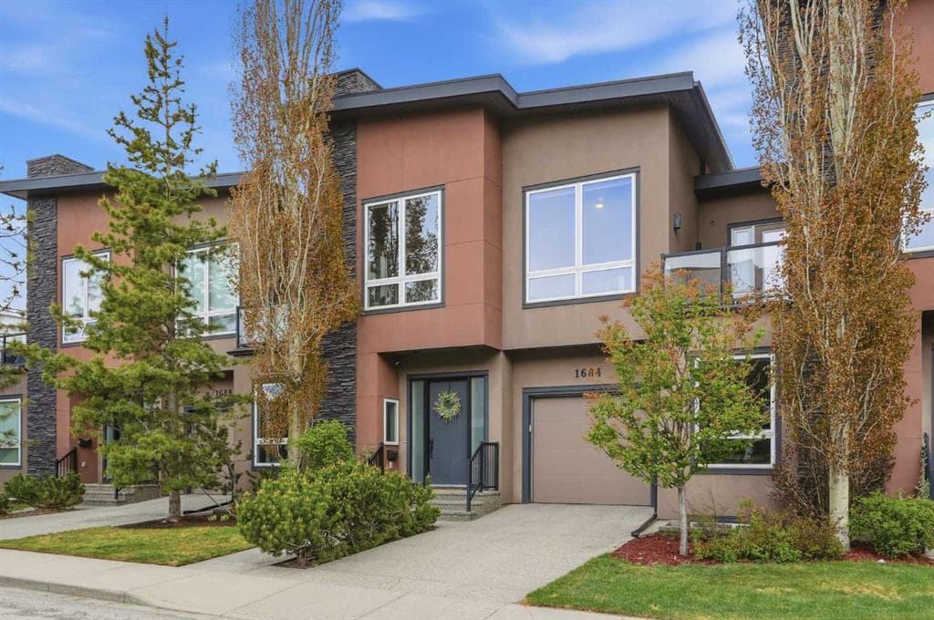 3-bed Townhouse for sale at 1684 37 Avenue SW, Calgary