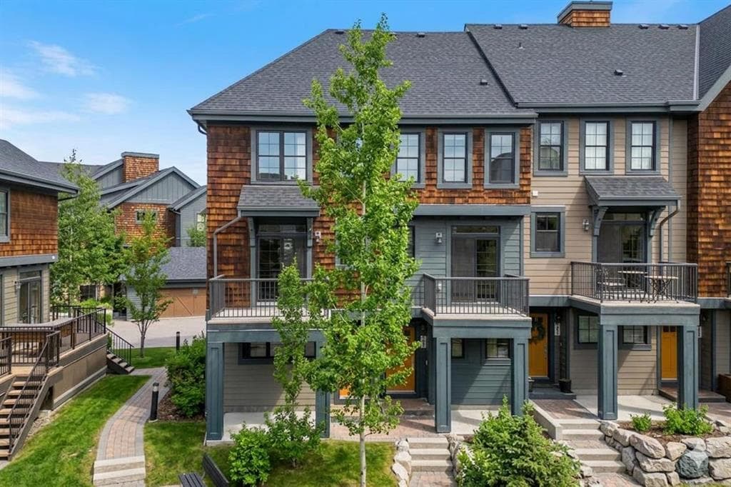 3-bed Townhouse for sale at 455 Ascot Circle SW, Calgary