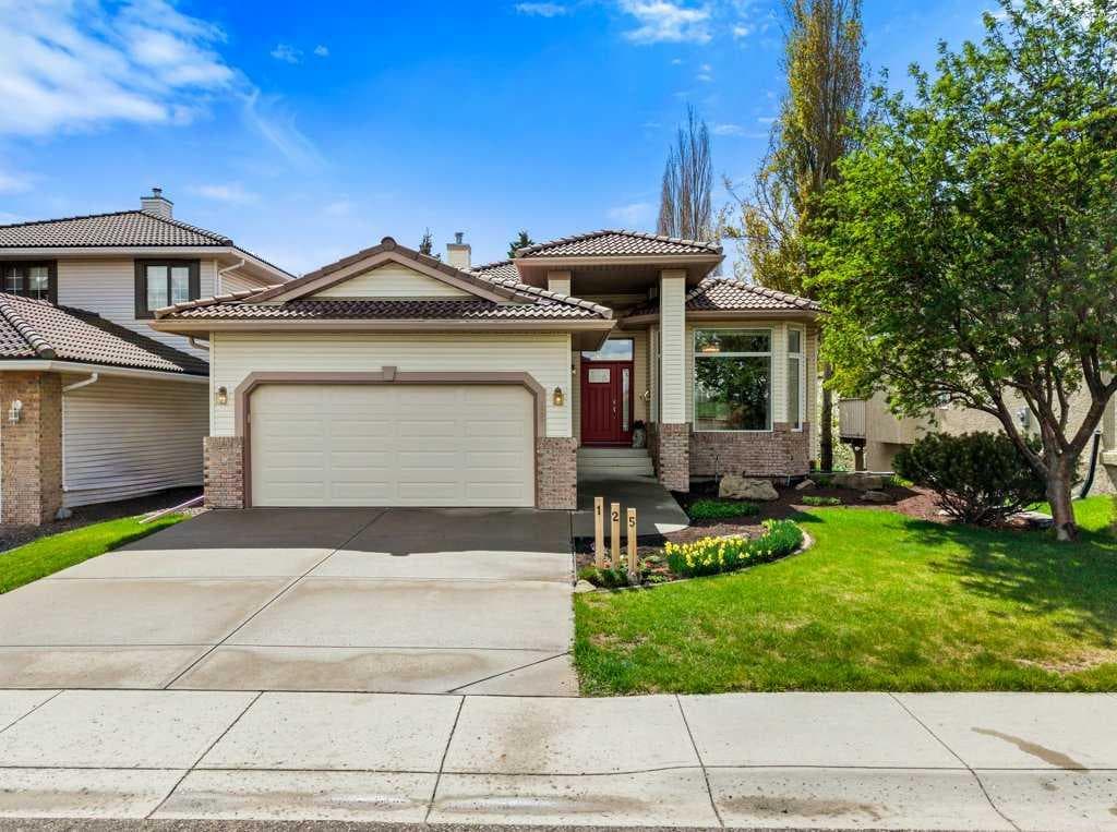 125 Woodpark Close SW — photo 1