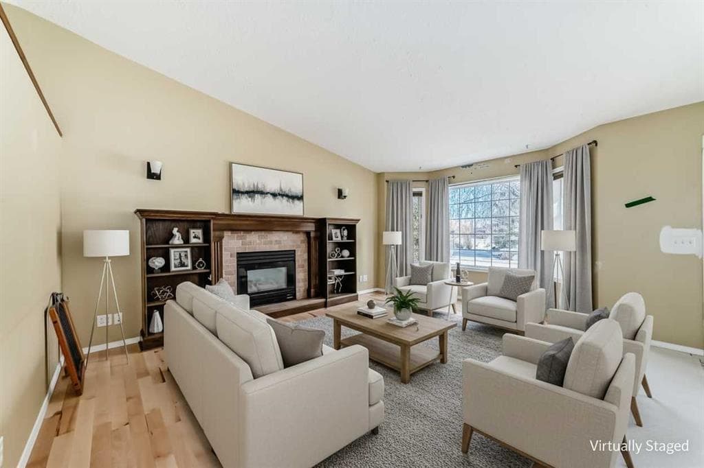 4-bed Detached for sale at 50 Green Meadow Drive, Strathmore