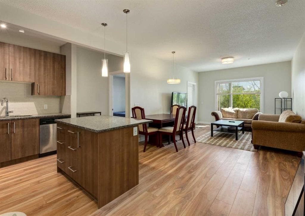 2-bed Apartment for sale at 7, 4 Sage Hill Terrace NW, Calgary