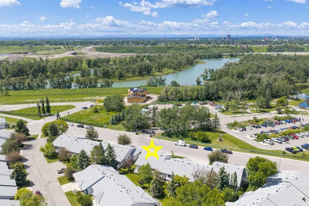 2-bed Townhouse for sale at 60 RIVERVIEW Drive SE, Calgary