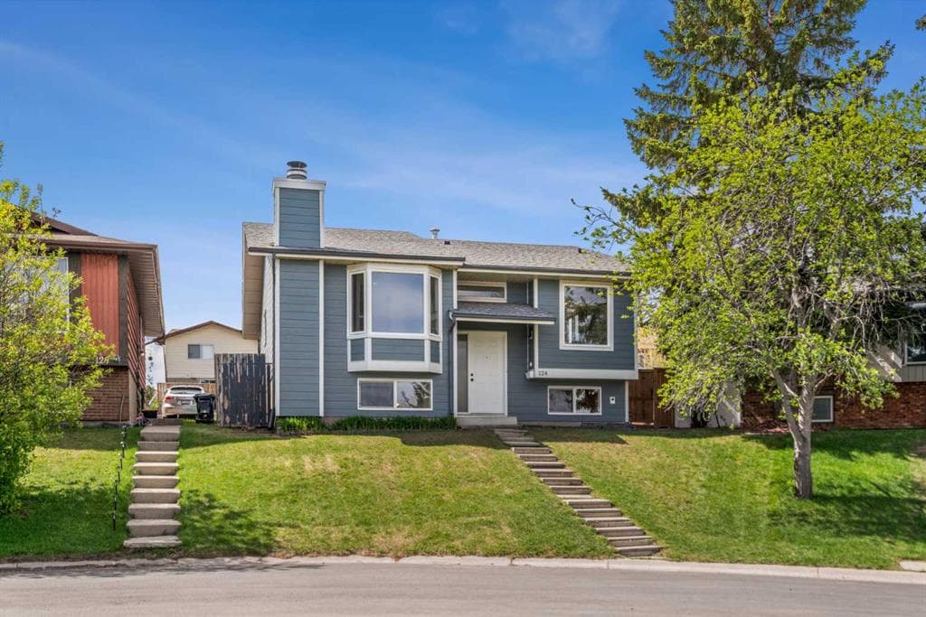 5-bed Detached for sale at 124 Bergen Crescent NW, Calgary