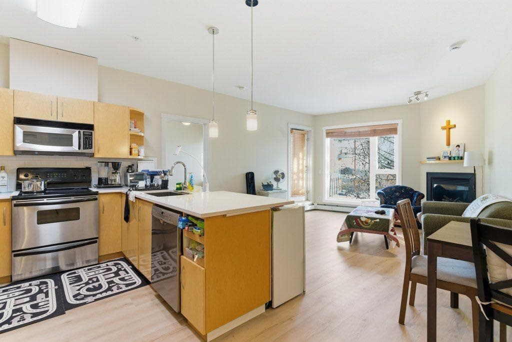 2-bed Apartment for sale at 210, 69 Springborough Court SW, Calgary