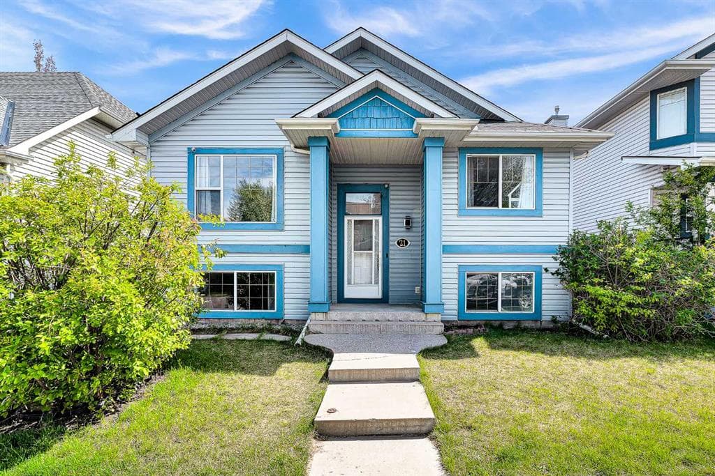 3-bed Detached for sale at 21 Erin Meadow Manor SE, Calgary