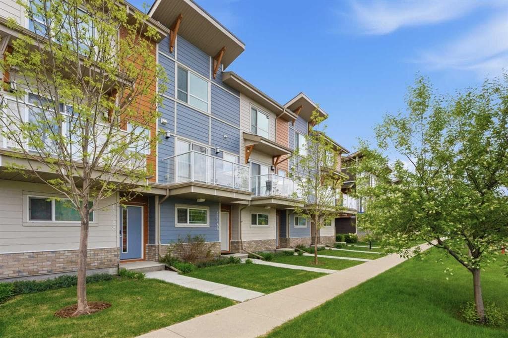 2-bed Townhouse for sale at 11186 Harvest Hills Gate NE, Calgary