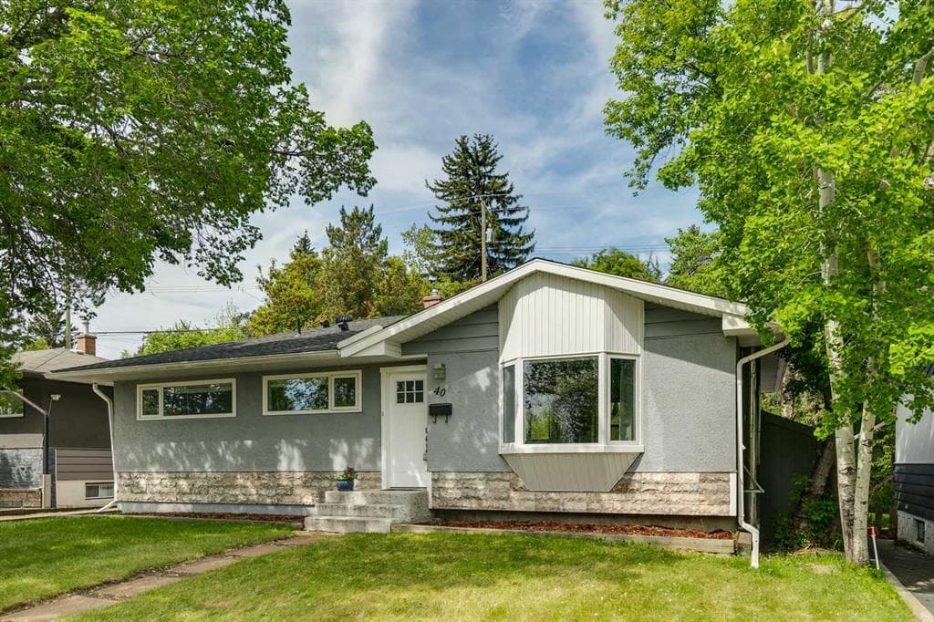 4-bed Detached for sale at 40 Henefer Road SW, Calgary