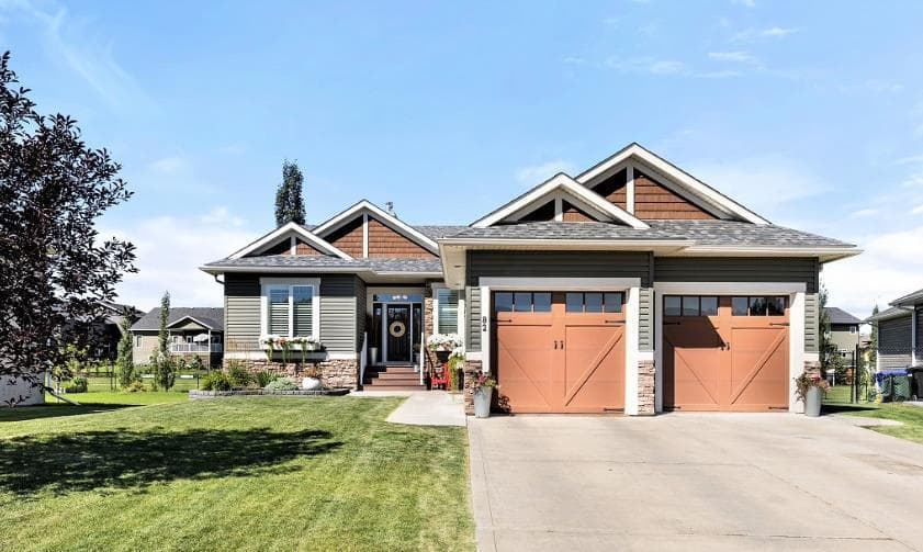 6-bed Detached for sale at 82 Briegel Road, Olds