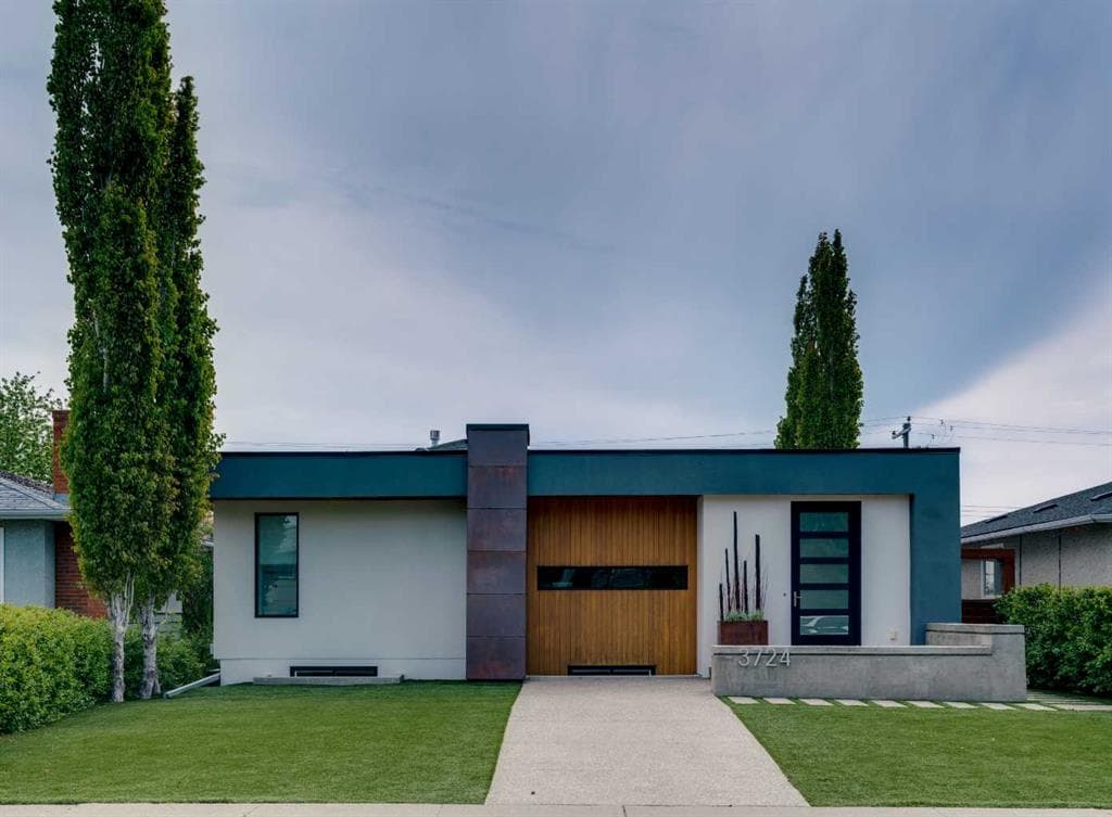 4-bed Detached for sale at 3724 Kerrydale Road SW, Calgary