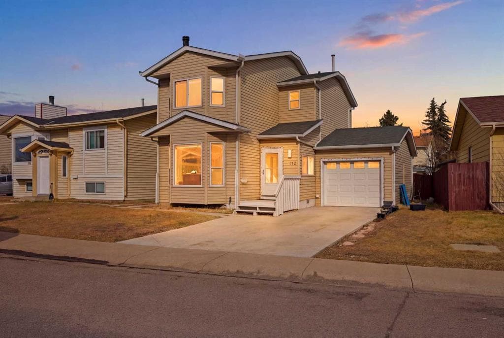 5-bed Detached for sale at 172 Castlebrook Road NE, Calgary