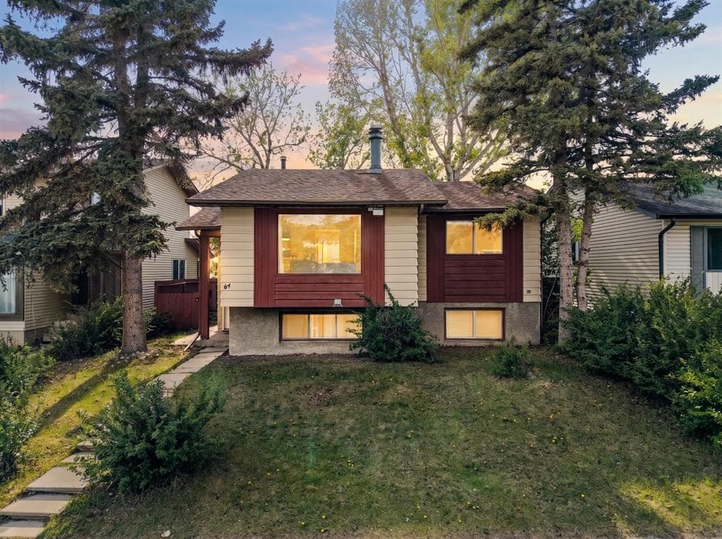 4-bed Detached for sale at 84 Falconridge Place NE, Calgary