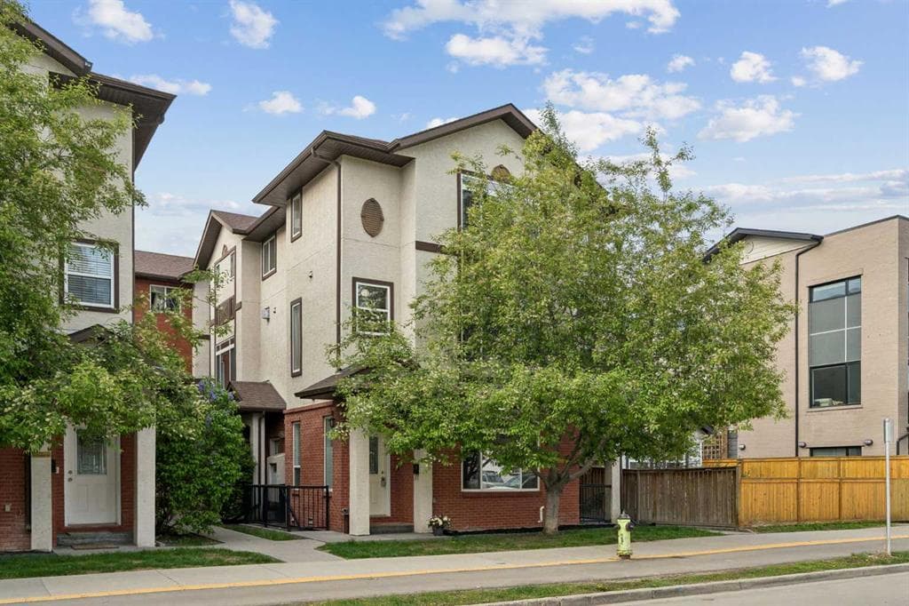2-bed Townhouse for sale at 745 McDougall Road NE, Calgary