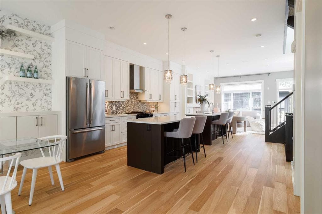 4-bed Semi-detached for sale at 423 23 Avenue NW, Calgary