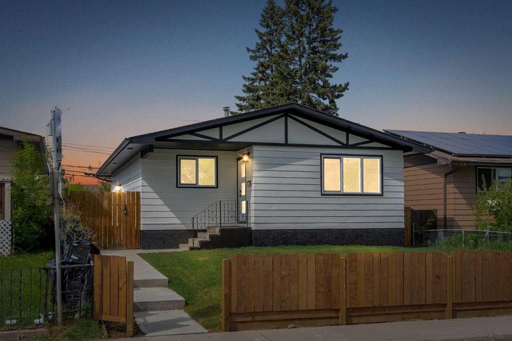 6-bed Detached for sale at 3640 Dover Ridge Drive SE, Calgary