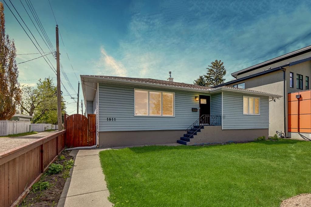 3-bed Detached for sale at 1811 13 Avenue NW, Calgary